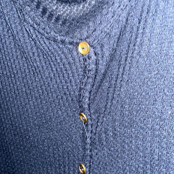 💙blue fake button up swoop neck shirt - Picture 4 of 5